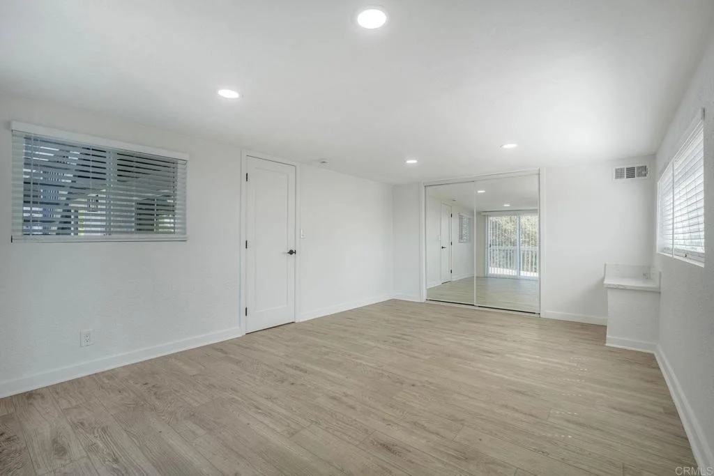 Photo of 2449 Primrose Ave
