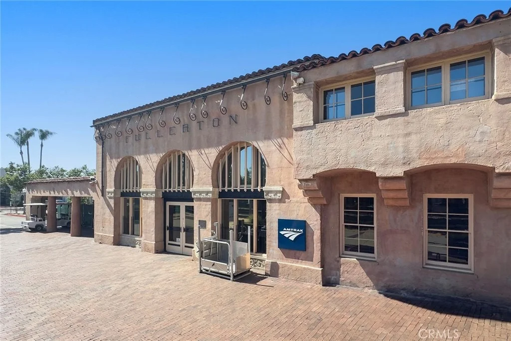 Photo of 1104 Cerritos