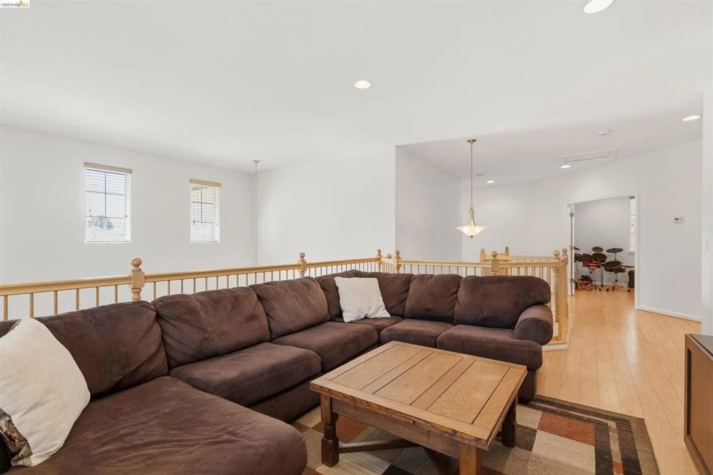 Photo of 9569 California Oak Cir
