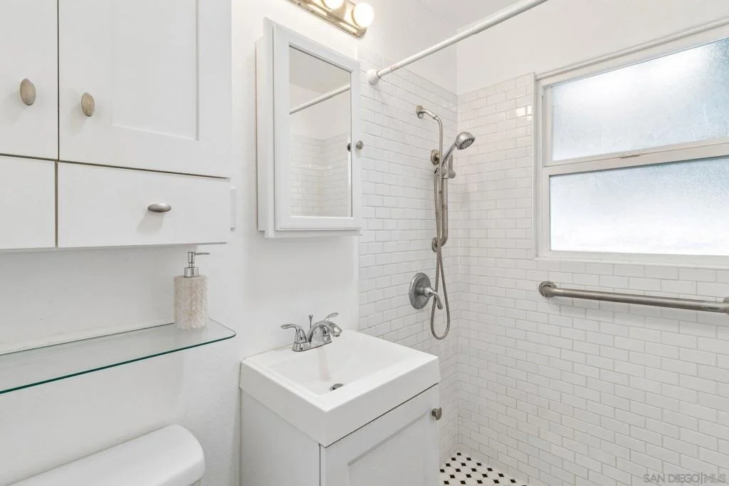 Photo of 8653 Washington Ave