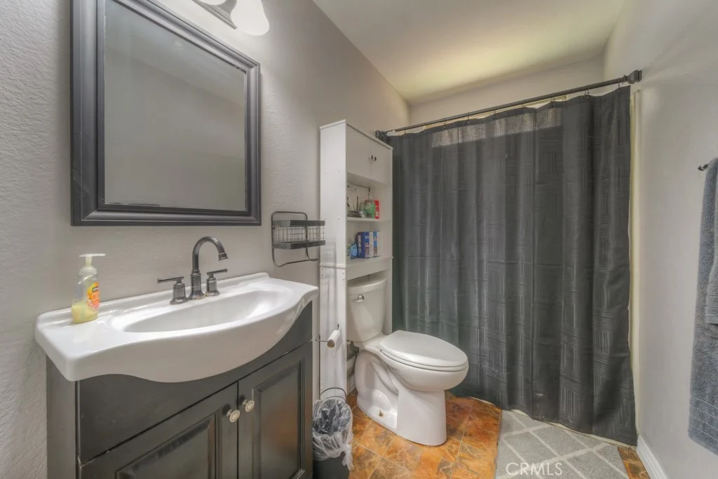 Photo of 6591 Grant