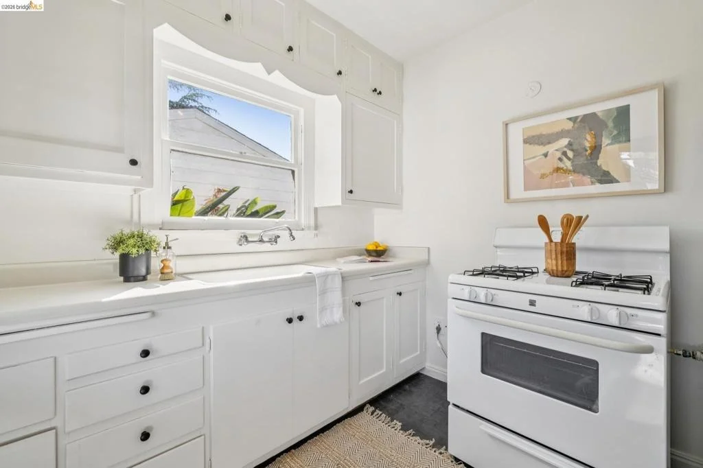 Photo of 201 Warwick Ave