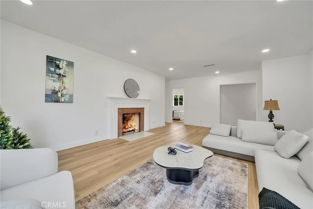 Photo of 202 W Norman Avenue