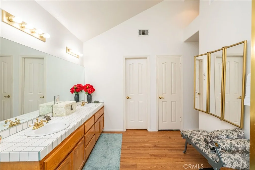 Photo of 24380 Paseo Arroyo