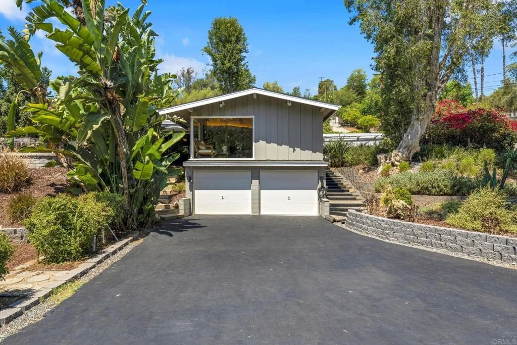 Photo of 705 Valley Drive
