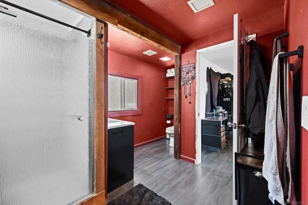 Photo of 2156 Ruby