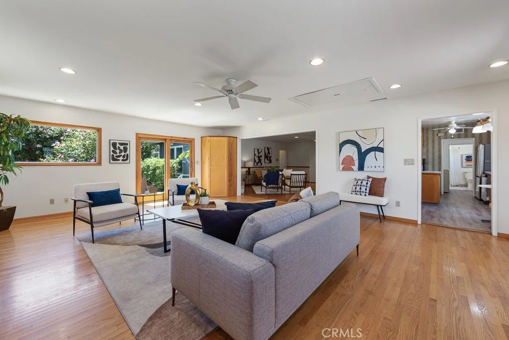 Photo of 868 Stevely
