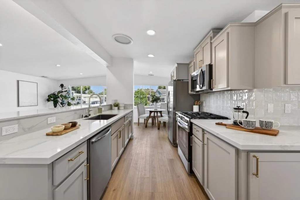 Photo of 944 White Drive