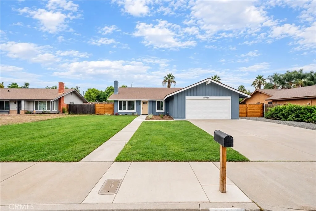 Photo of 10968 Stonehenge Place