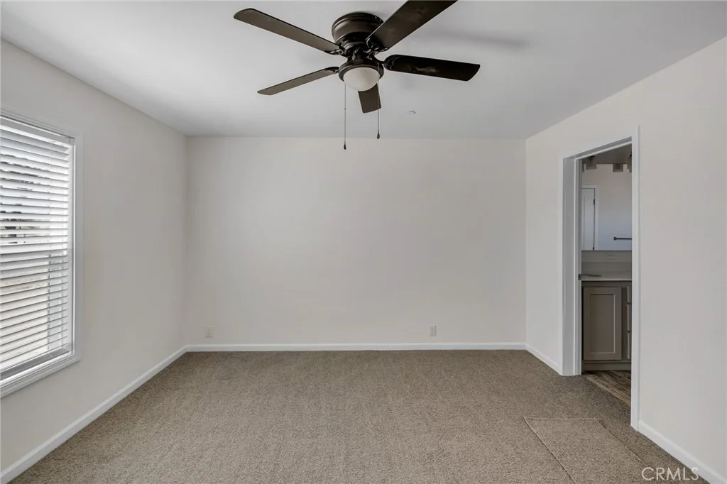 Photo of 2350 Olivera
