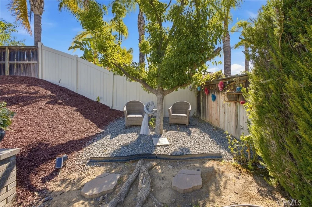 Photo of 3966 Bennett
