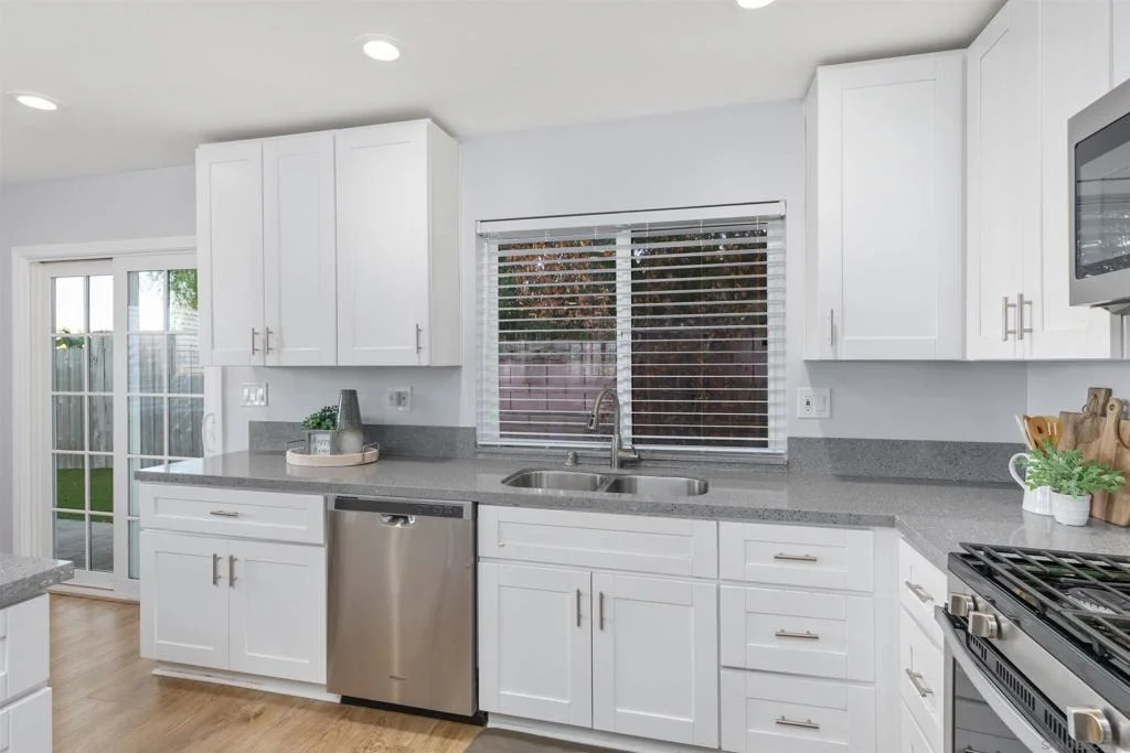 Photo of 8837 Carmir
