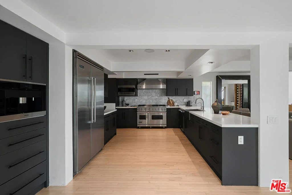 Photo of 9340 Readcrest Drive