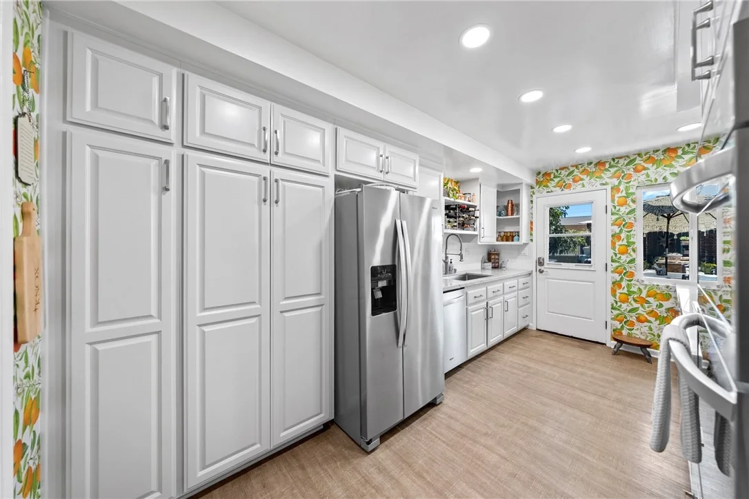 Photo of 1408 E Fairway Dr
