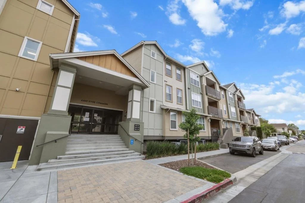 Photo of Unit 306 at 4463 Hyde