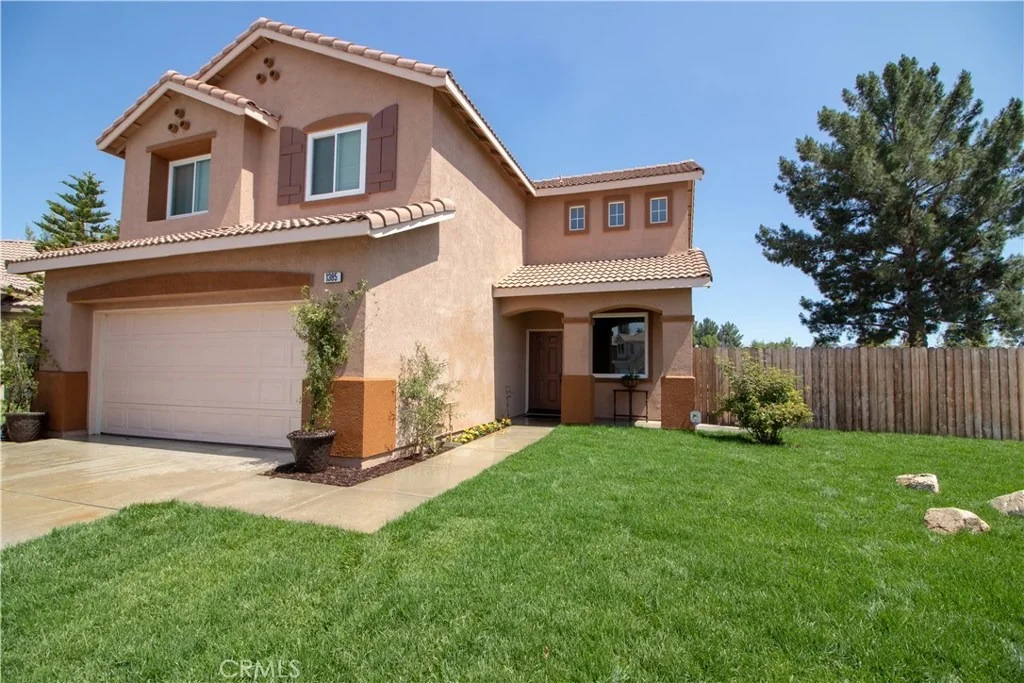 Photo of 1385 Exeter Court