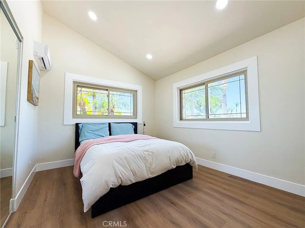 Photo of 4811 Myra