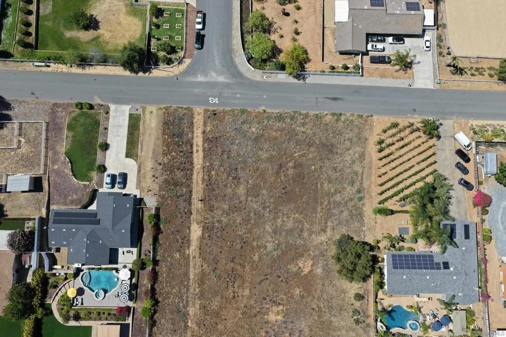 Photo of 14444 Twin Peaks Rd