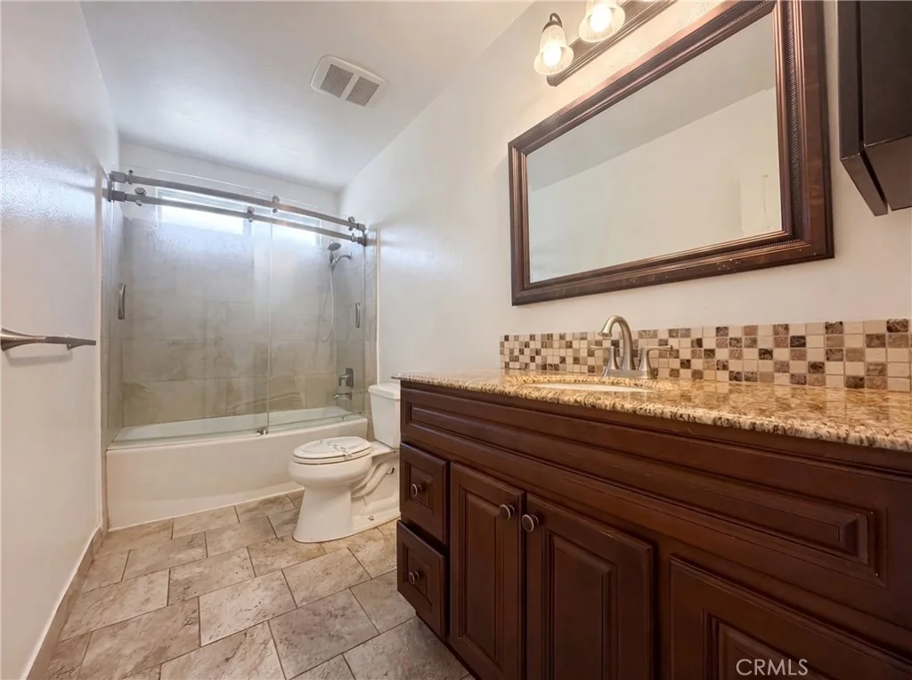 Photo of 922 W Craig