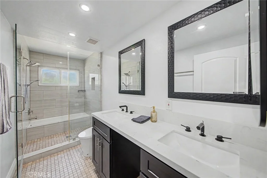 Photo of 22260 Starlight Drive