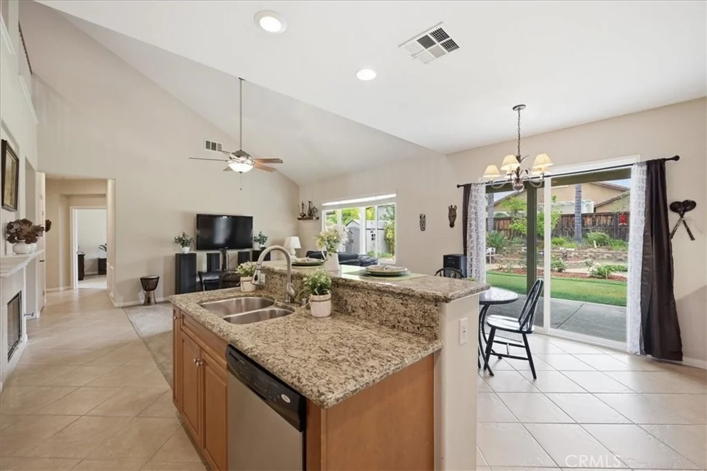 Photo of 37052 Almond