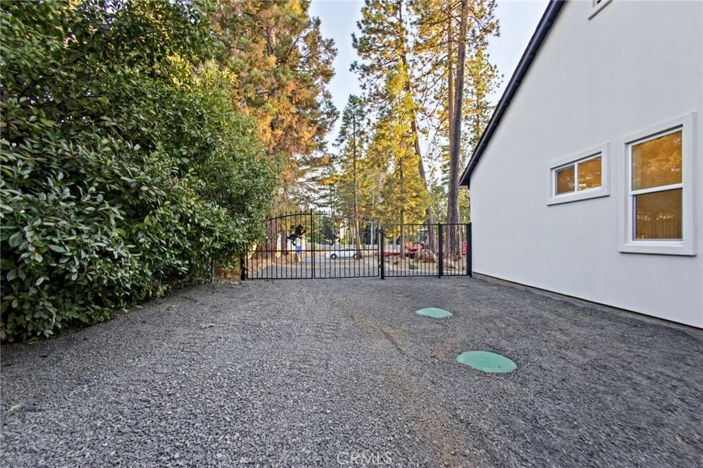 Photo of 1677 Paradisewood Drive