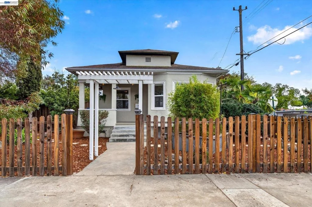 Photo of 1713 Elm St