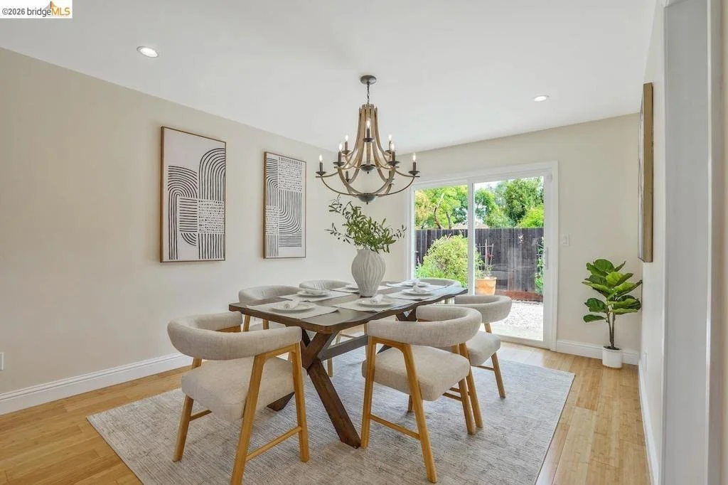 Photo of 2198 La Orinda