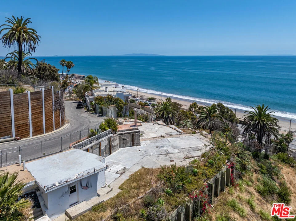 Photo of 21470 Rambla Vista