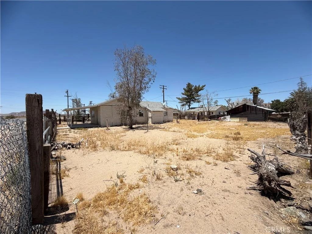 Photo of 567 W Yermo