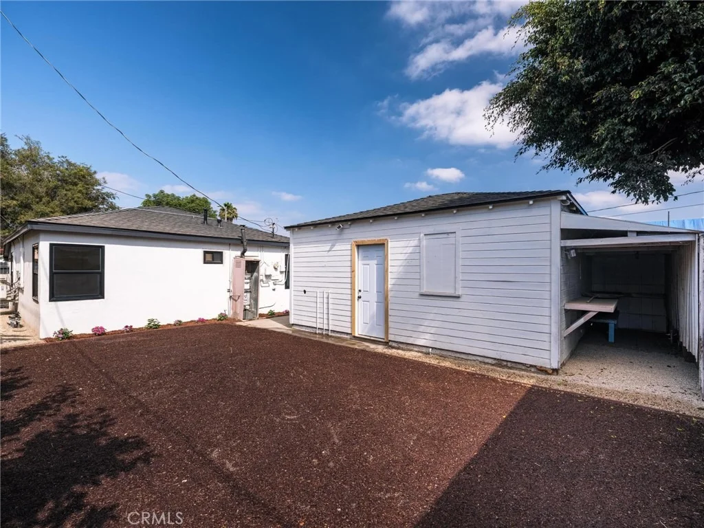 Photo of 5910 Walnut Ave