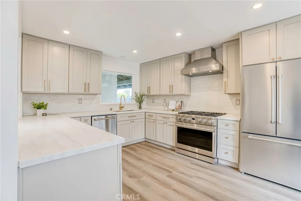 Photo of 25112 Northrup Drive