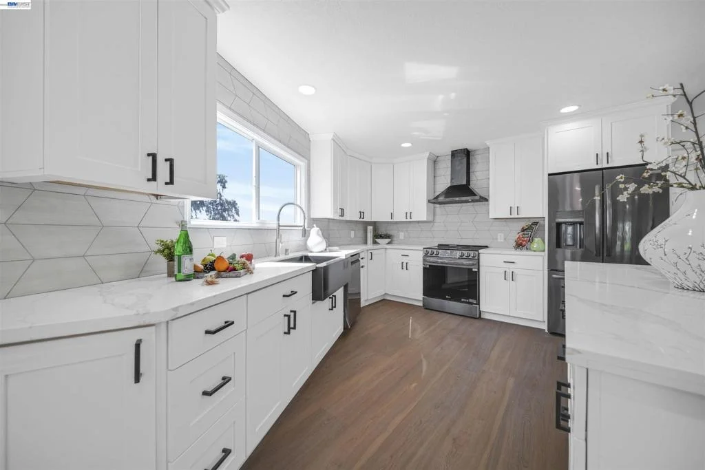 Photo of 1069 Central Blvd