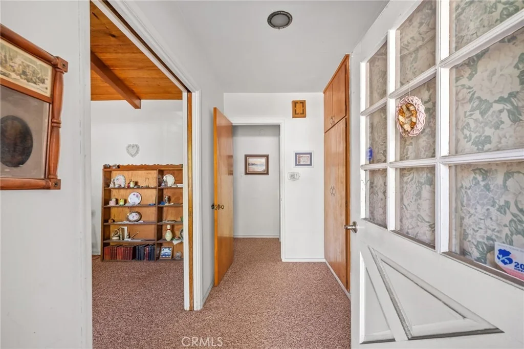 Photo of 1121 Highland Oaks Drive