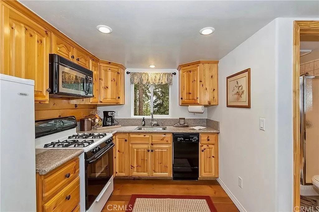 Photo of 471 Willow Witch