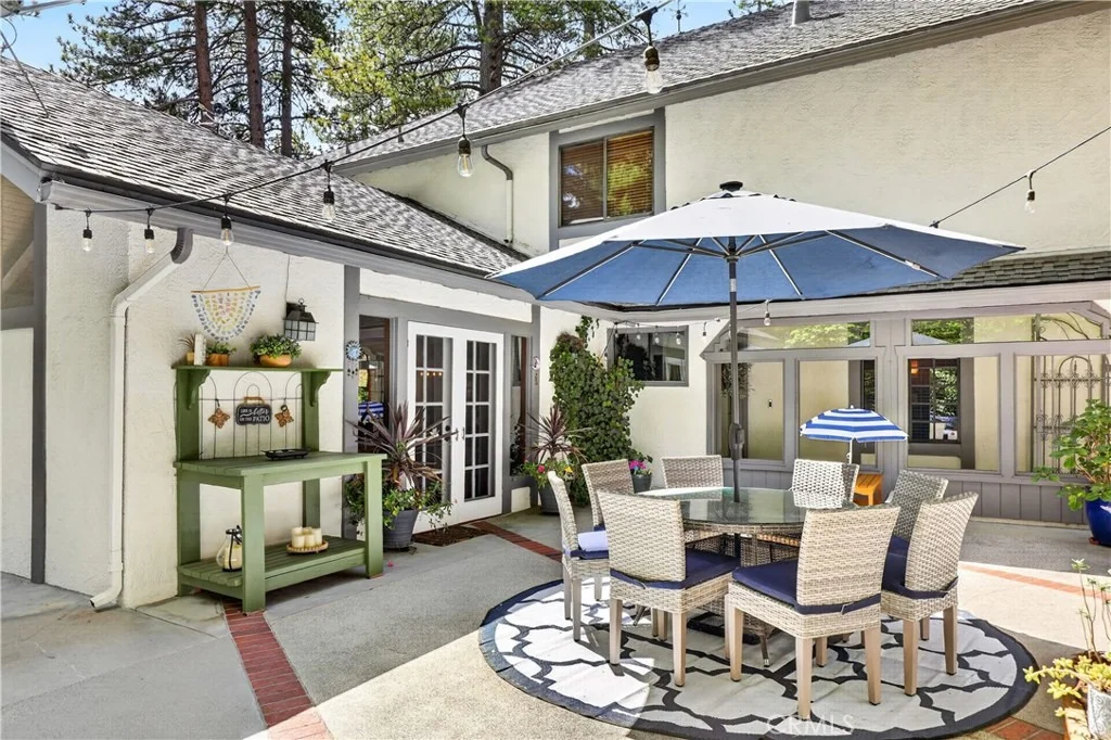 Photo of 360 Riviera Drive