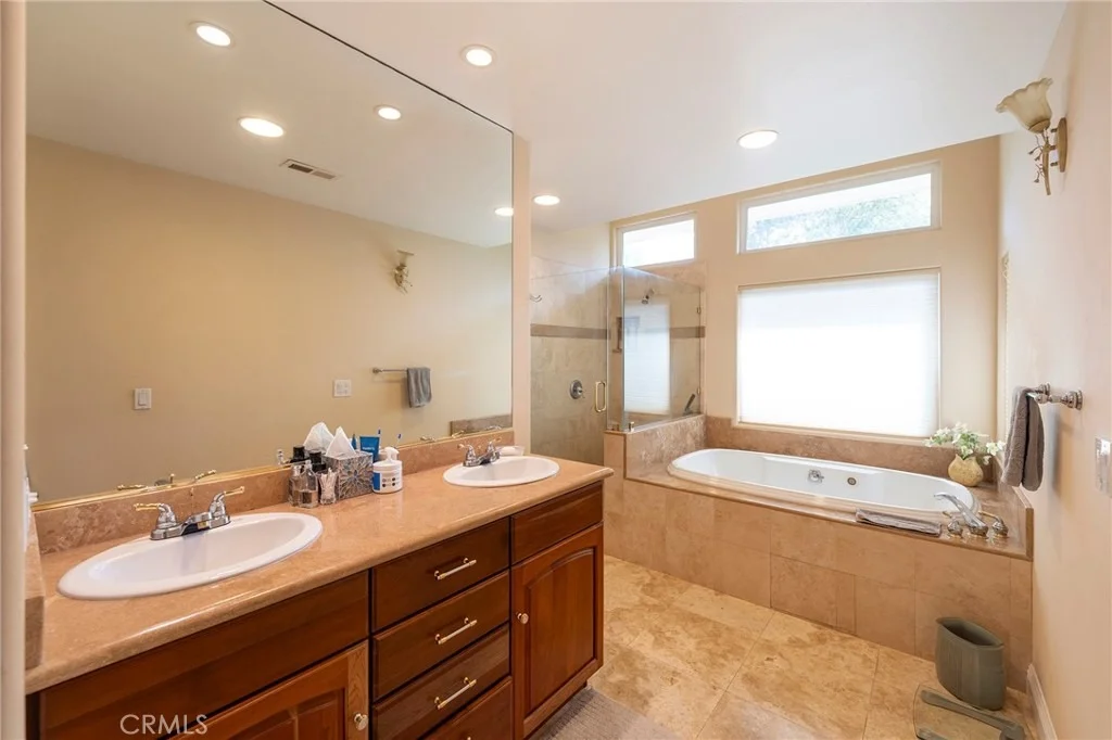 Photo of 2740 Los Alisos Drive
