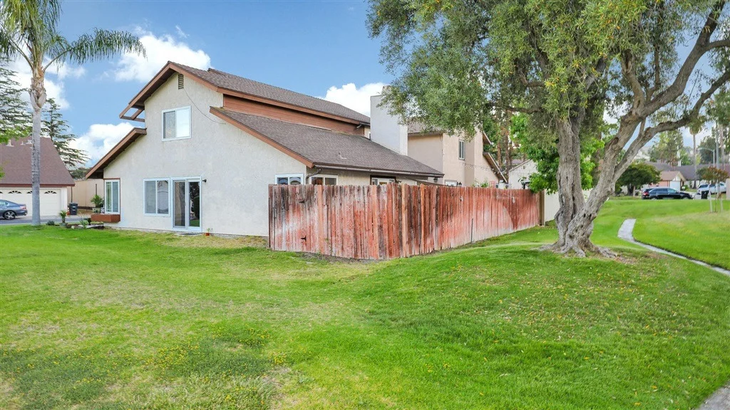Photo of 10110 Cliffside Pl