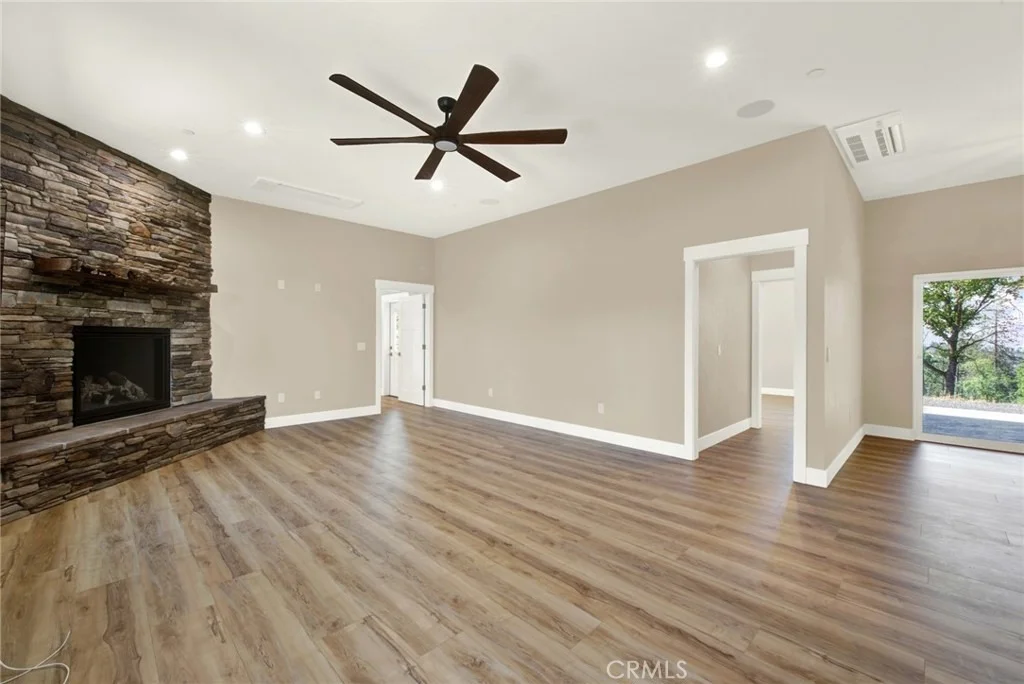 Photo of 1690 BEND LANE