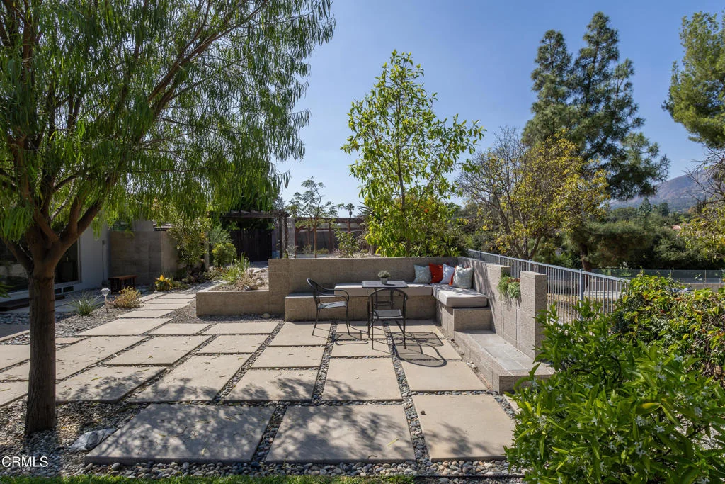 Photo of 1283 Oakglen Avenue