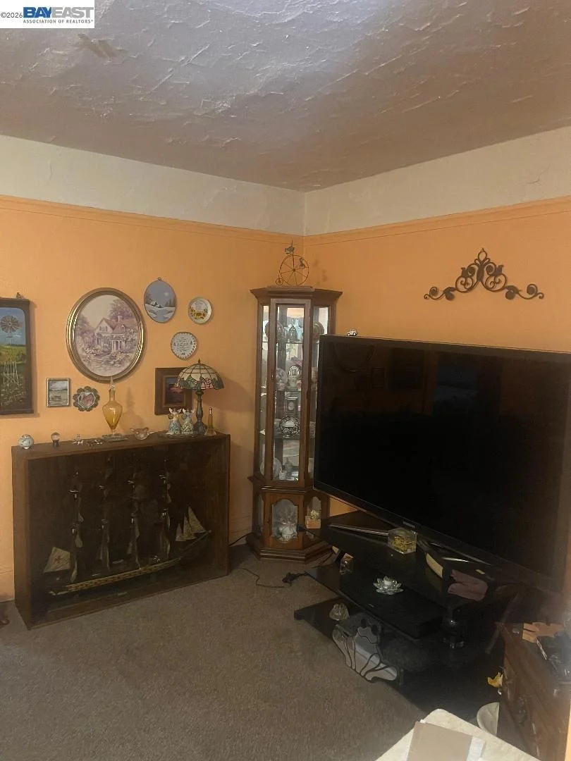 Photo of 656 Juana Ave