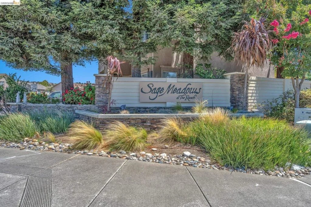 Photo of 544 Pine Creek Cir