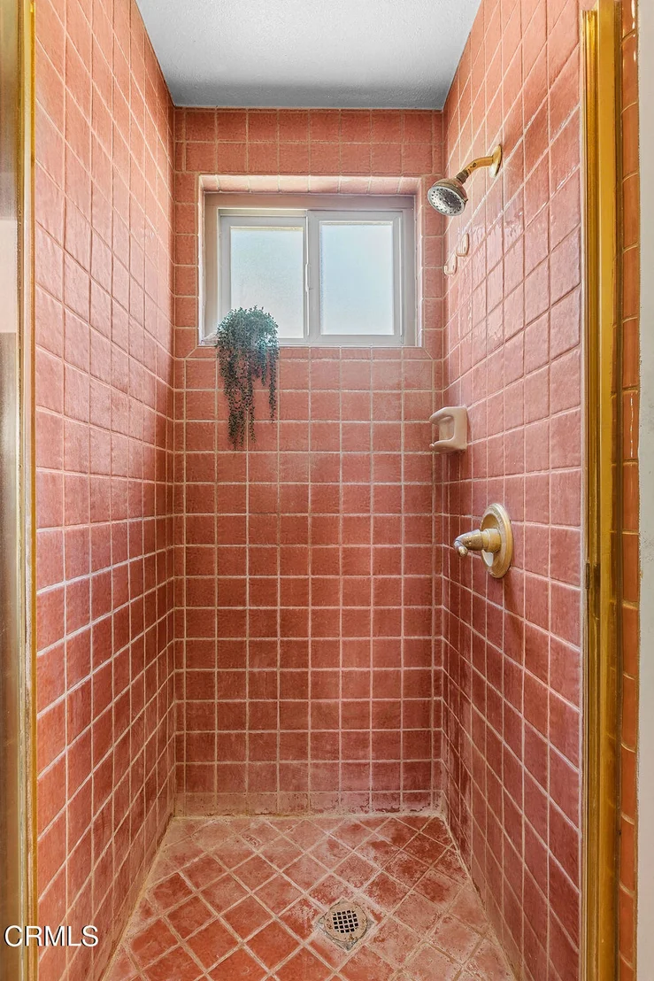 Photo of 567 N Avocado Place