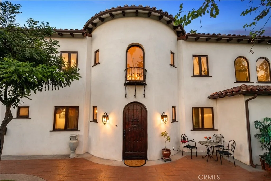 Photo of 2037 Hill Drive