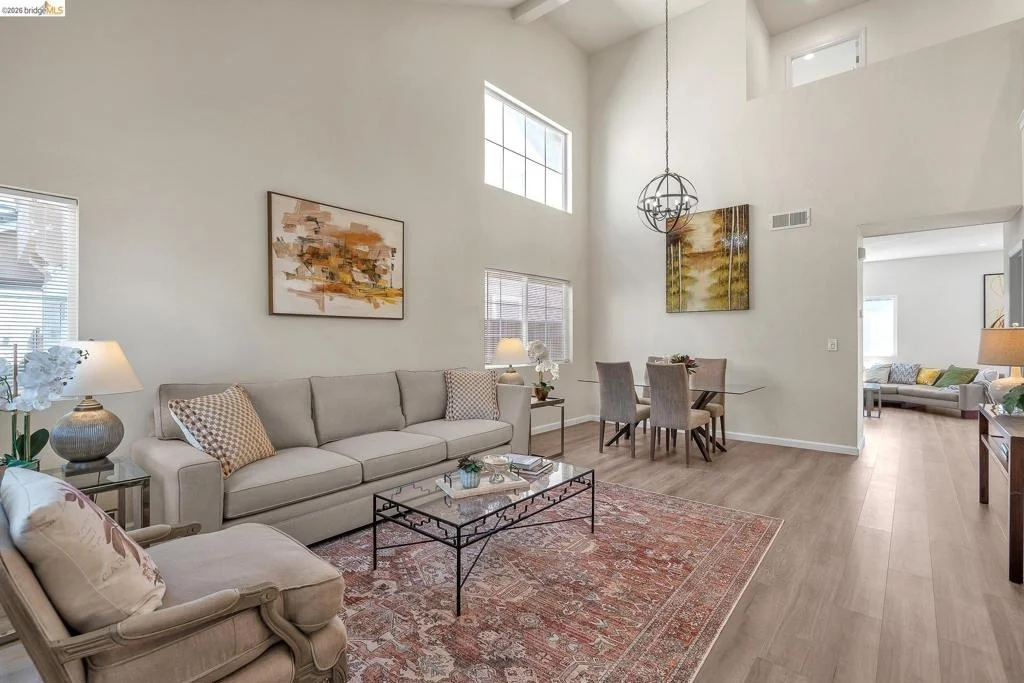 Photo of 544 Pine Creek Cir