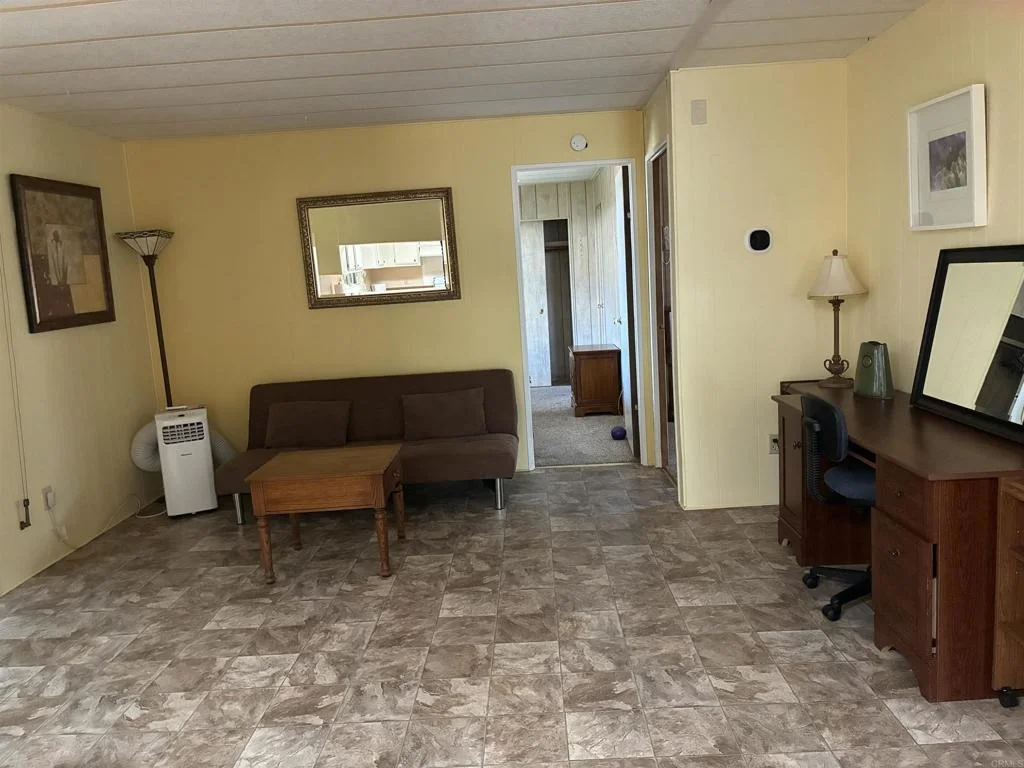 Photo of Unit 400 at 1930 W San Marcos Boulevard