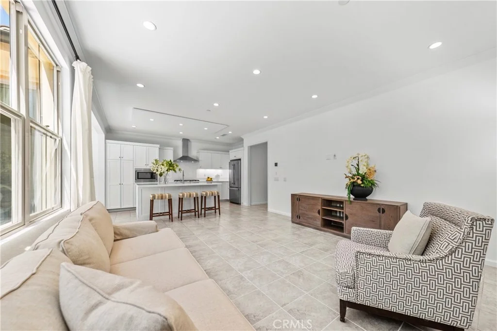 Photo of 180 Frontier