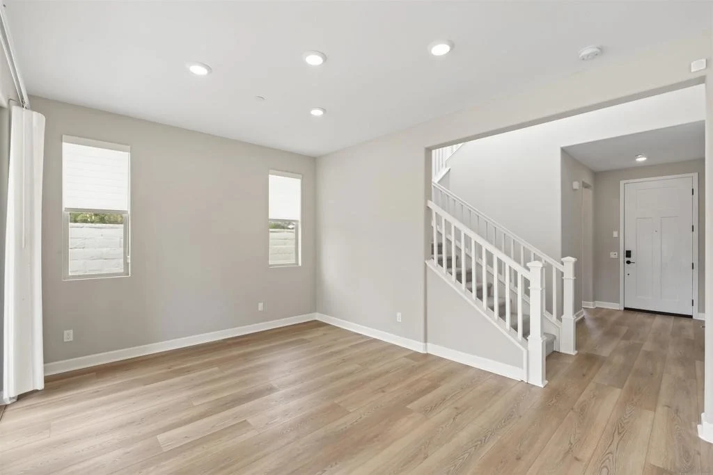 Photo of 1187 Barry Pl