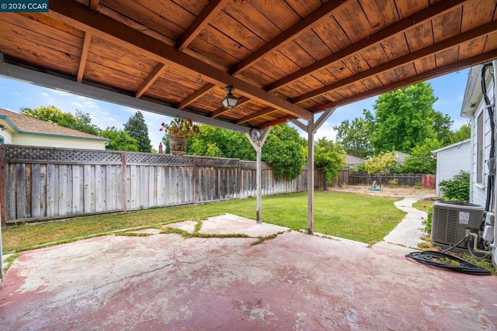 Photo of 1831 Venice Dr