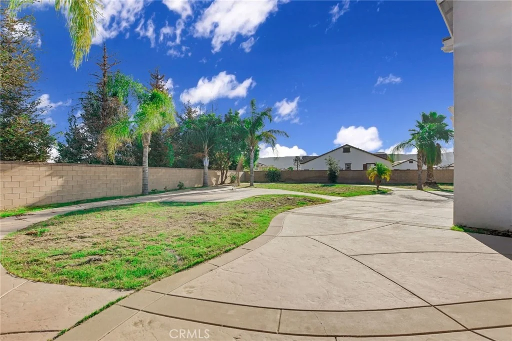 Photo of 41808 Davidson Street